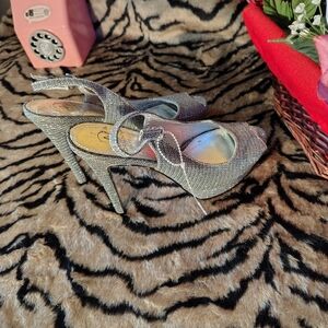 Adrianna Papell Silver Peep-Toe Heels